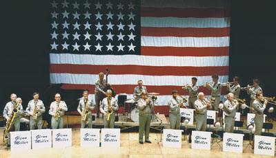 На афишах Glenn Miller Orchestra Europe организаторы концертов умышленно пропустили последнее слово  