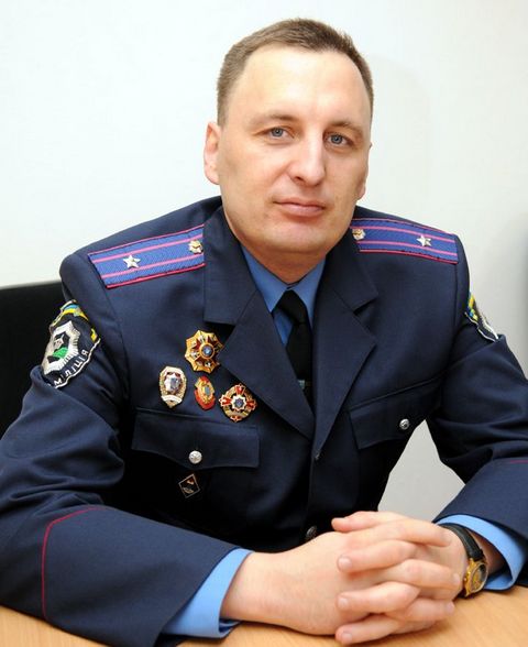 начальник отдела раскрытия общекриминальных преступлений Управления угрозыска Департамента транспортной милиции МВД Украины майор милиции Александр Радченко