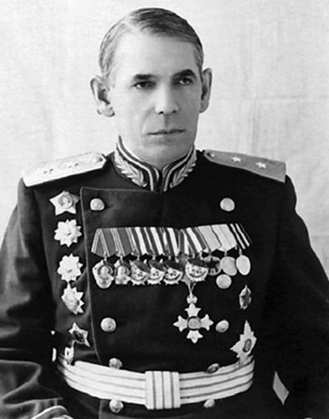 Бывший штабс-капитан.
