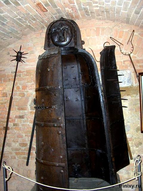 Айрон Мейден. Железная дева. Нюрнбергская дева