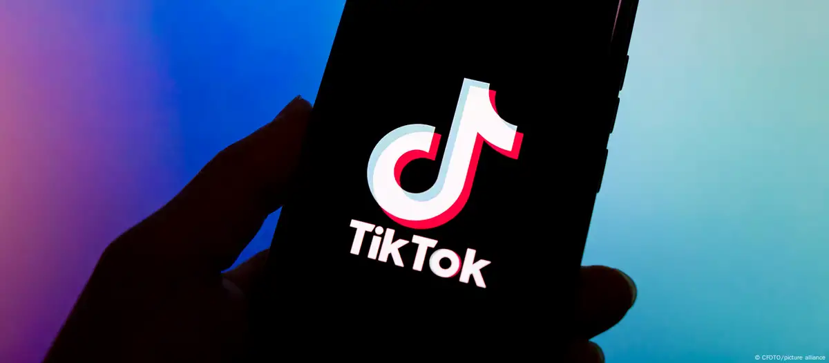 За даними опитування, користувачі TikTok часто мають інший погляд на зовнішню політику, ніж ті, хто отримує інформацію із класичних ЗМІ та інших соцмереж. Фото: CFOTO/picture alliance