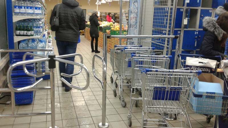 Що найчастіше крадуть в мережі АТБ: віскі, шоколад, червона ікра - те, чого не можуть собі дозволити